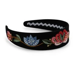 Svart Pascal Bunadshårbøyle Og Bunadslips Jelsa Rogaland -LINDA FARROW butikk 069bd9e7a0fa2d0c4fe400df189a86d6