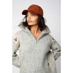 Camilla Pihl Cap -LINDA FARROW butikk 405bf4ccd6760574d518b76682e47d9b