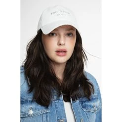 Camilla Pihl Cap -LINDA FARROW butikk 48c5e4a80ba8e7c98cf75f07fb2d7ea4