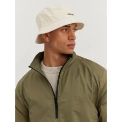 Holzweiler Hatt -LINDA FARROW butikk 580d7440b7332ab6912512f7cea70c9a