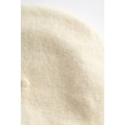 Läst Baret - Off White -LINDA FARROW butikk a4cdbd7b95012da0e2744acb1fcdaa19