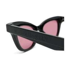 Alexander McQueen Sungles Black -LINDA FARROW butikk bd3c2d451abdc64f5beca3d39ae5f57f