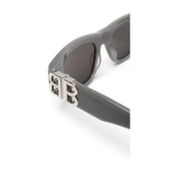 Balenciaga Solbriller -LINDA FARROW butikk eeea599f61ab6fac6f110258b3d7cd33